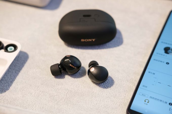 HEAD4影音頻道- Sony WF-1000XM5旗艦真無線降噪耳機登場，年度代言人 